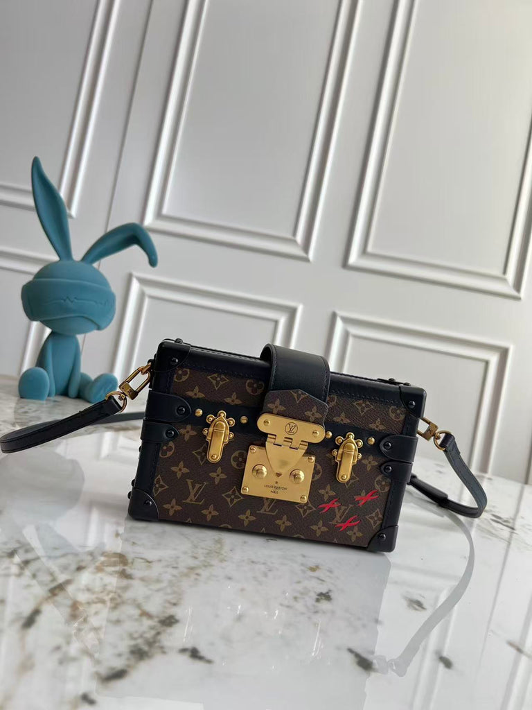 Petite Malle Souple handbag