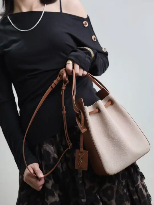 Canvas bucket bag