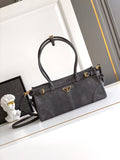 Bonnie medium leather handbag