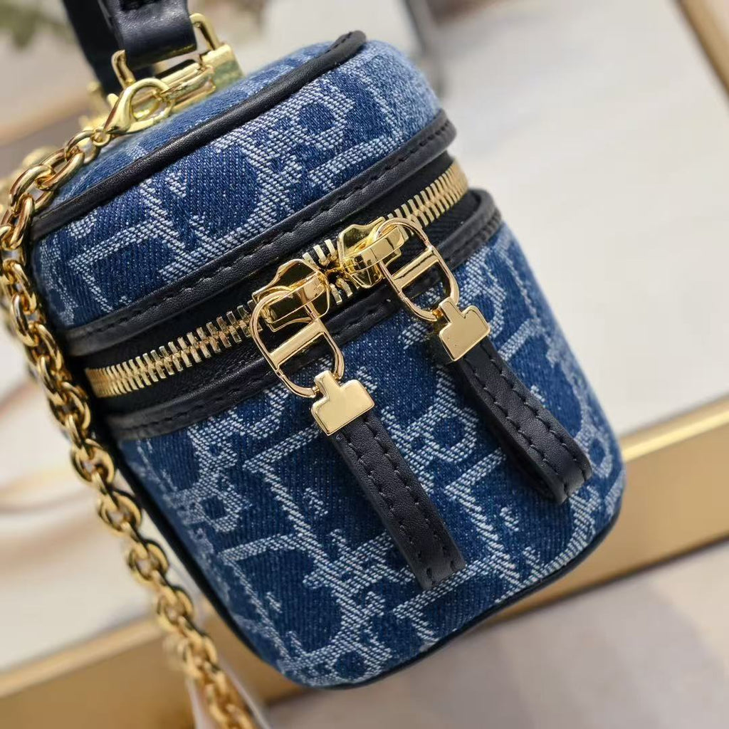 montaigne mini vanity bag