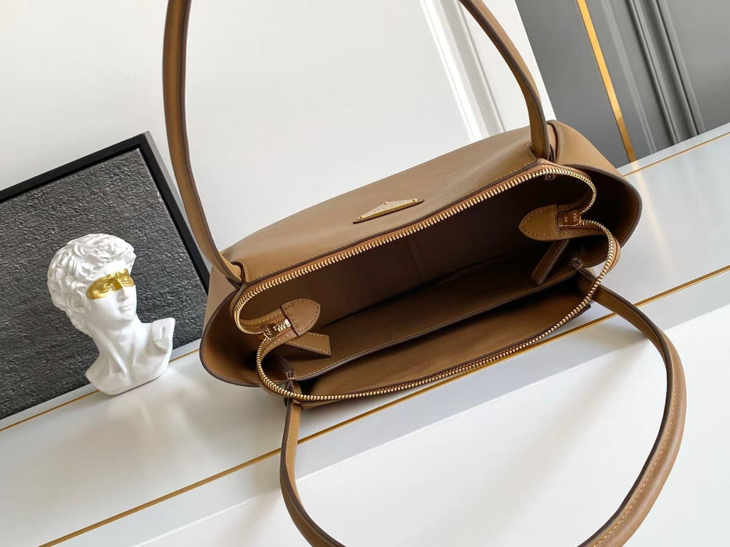 Darling medium leather shoulder bag