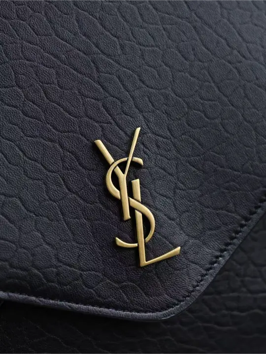 LE CASSANDRE series envelope chain clutch