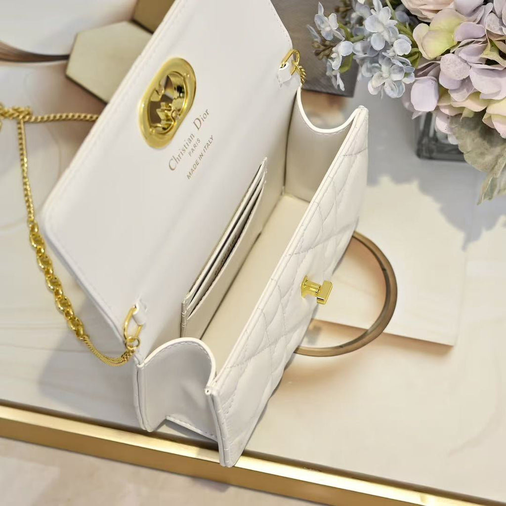 Caro handbag