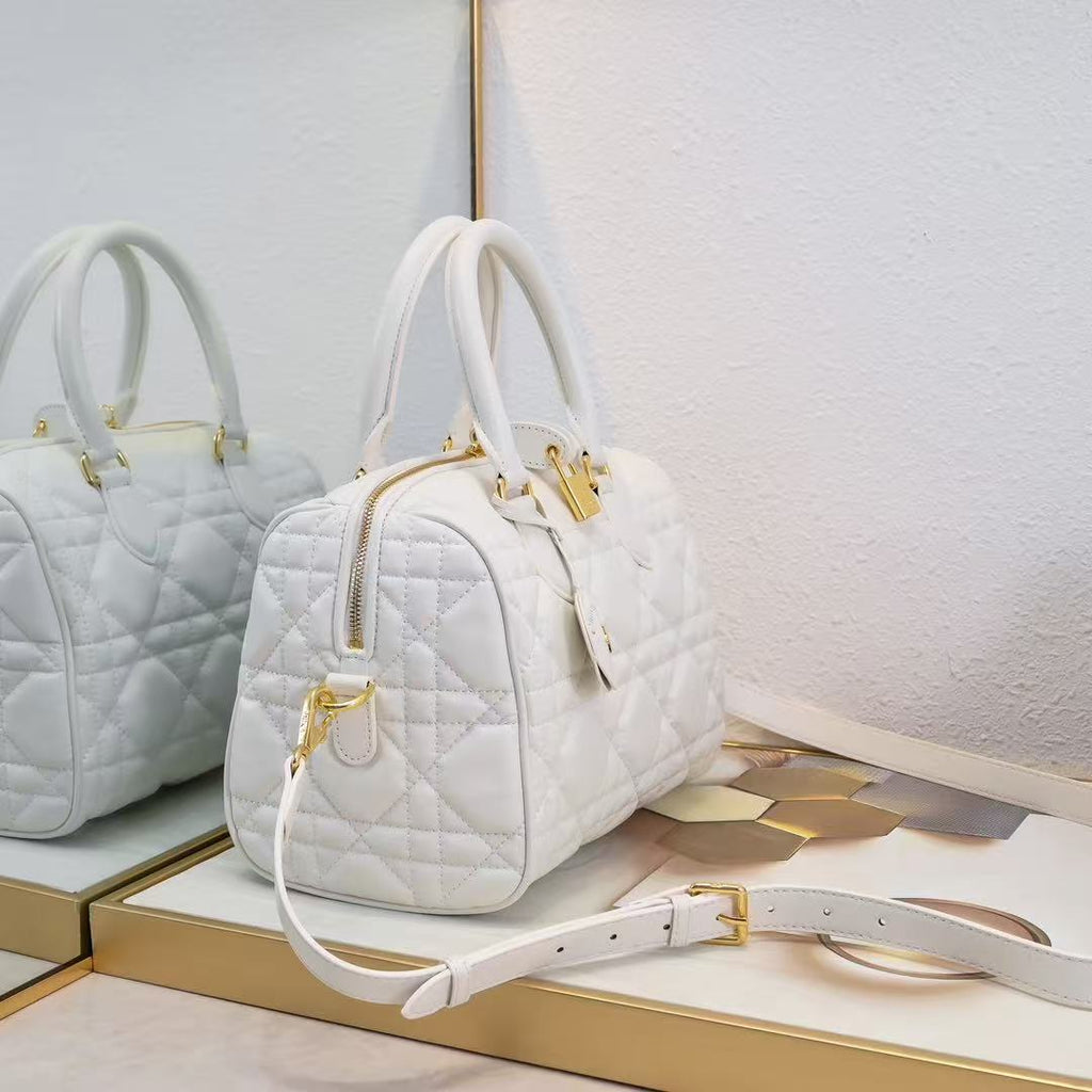 Groove 25 handbag