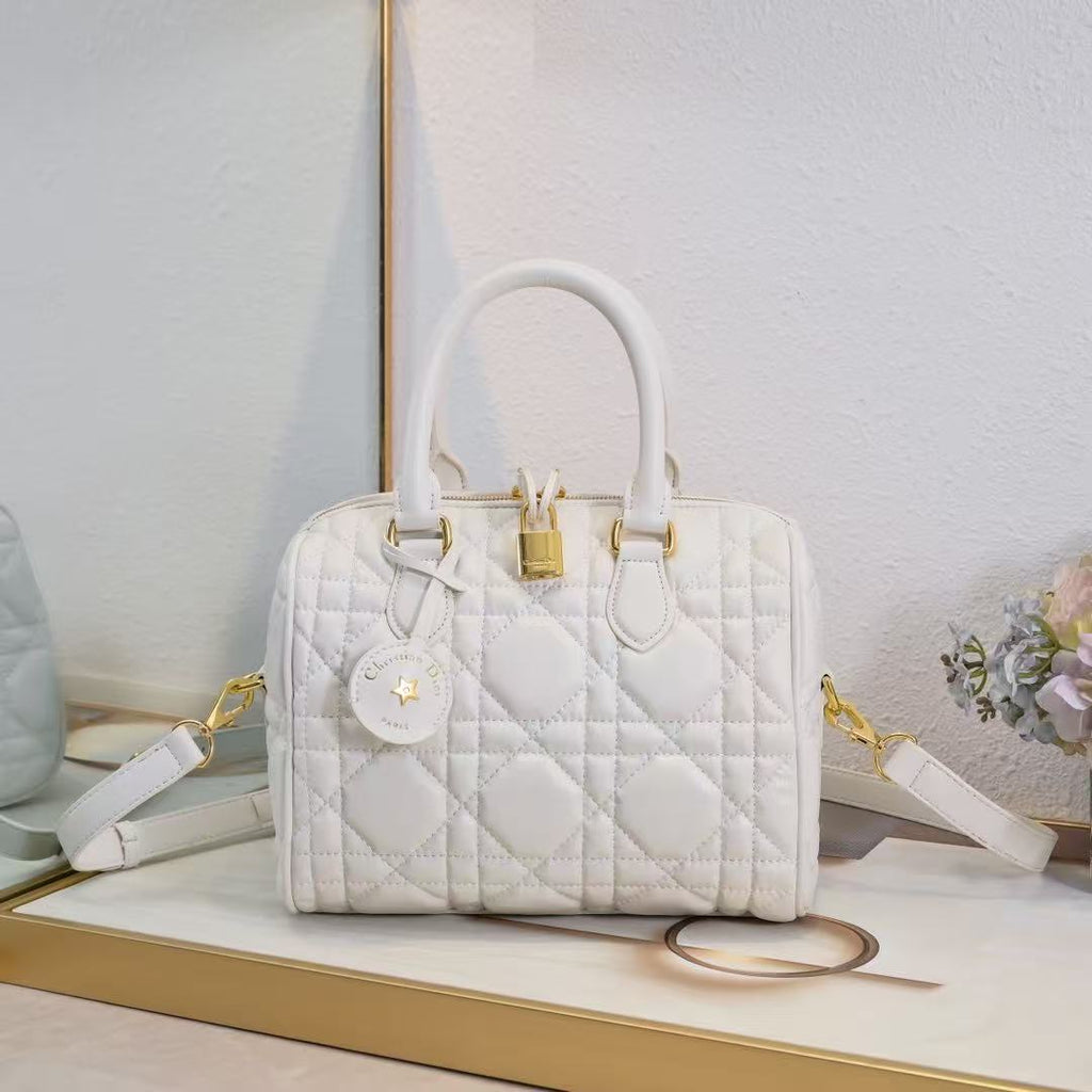 Groove 25 handbag