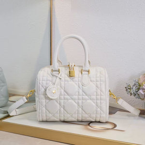 Groove 25 handbag