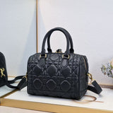 Groove 25 handbag