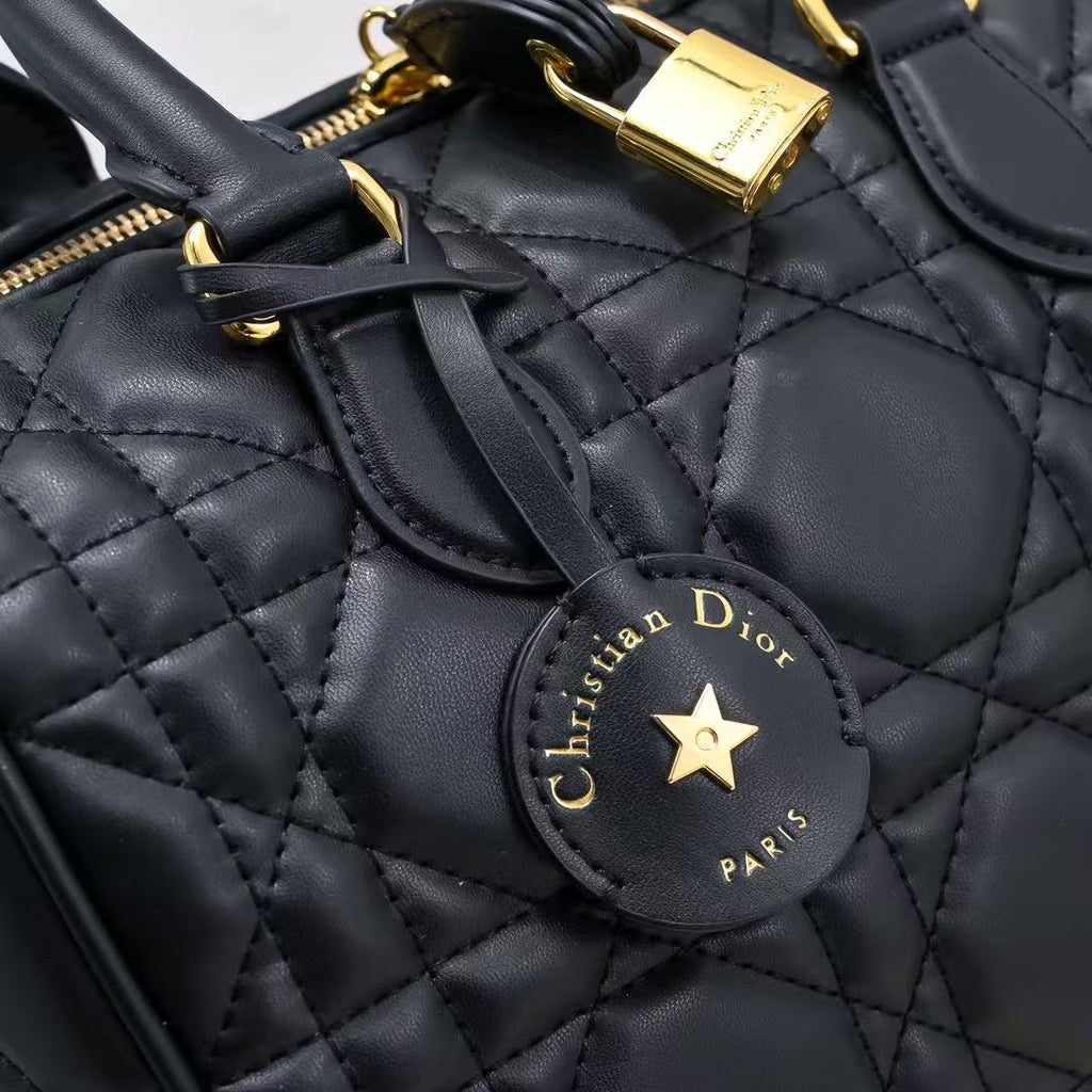 Groove 25 handbag