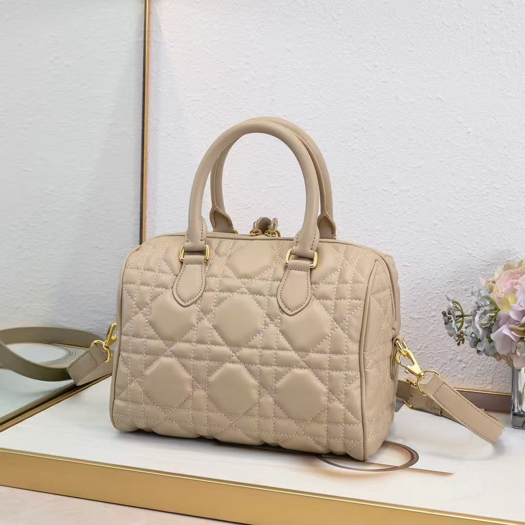 Groove 25 handbag