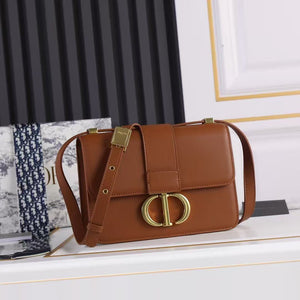 30 Montaigne Flap Bag