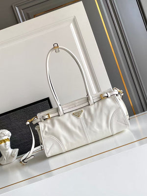 Bonnie medium leather handbag