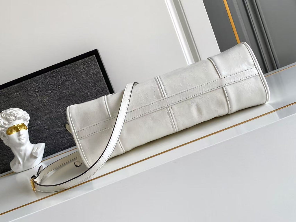 Bonnie medium leather handbag