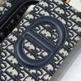 signature mini chain bag