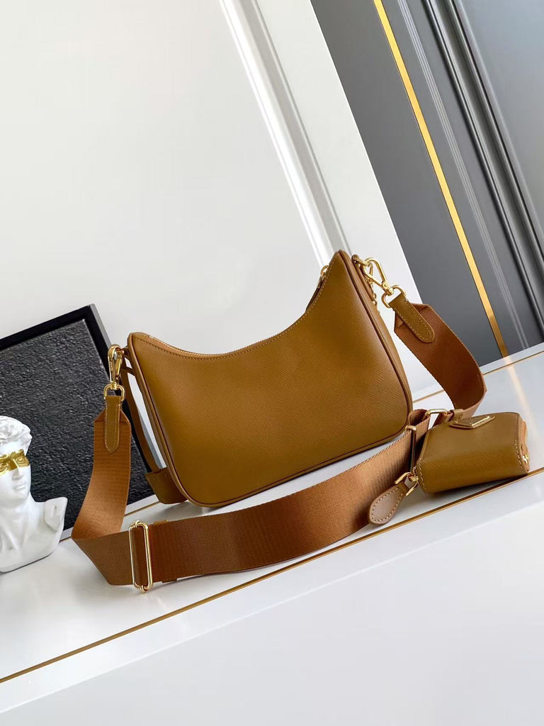 Saffiano Leather Re-Edition Shoulder Bag