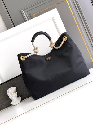 Nylon tote bag