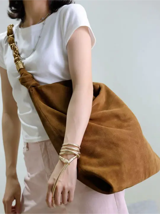 Amalia Hobo in Suede