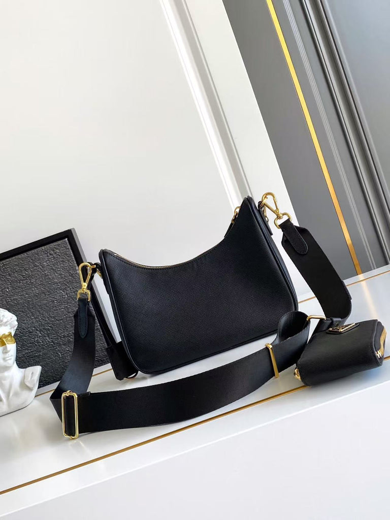 Saffiano Leather Re-Edition Shoulder Bag