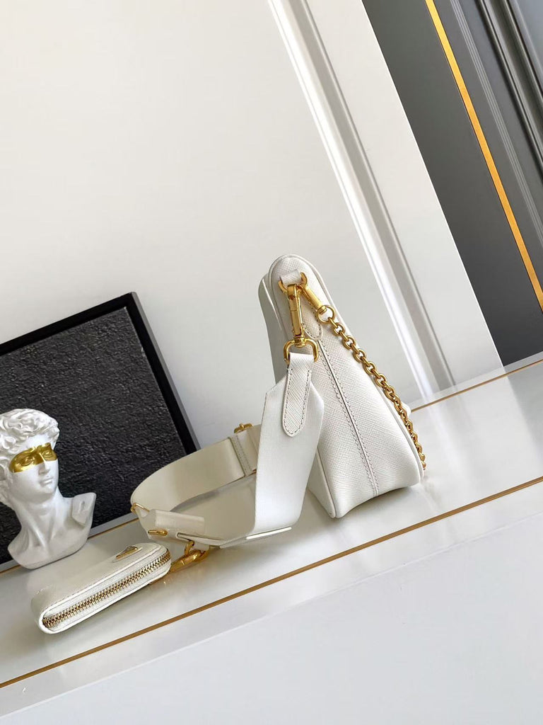 Saffiano Leather Re-Edition Shoulder Bag