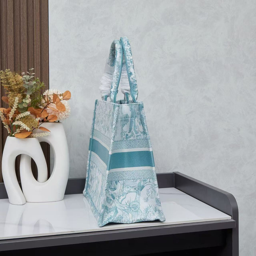 Medium Book Tote