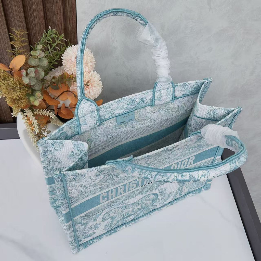 Medium Book Tote