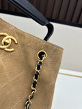 2025 Autumn/Winter Collection Suede and Leather Quilted Bucket Bag