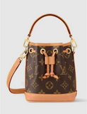 Noé Pochette handbag