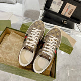 Men's Ace Series Ebony GG Supreme Bee Print Sneakers |548950 9N050 8465