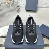 B22 Monochrome Streamlined Running Shoe (Men's) |3SN231ZHM_H960