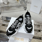 Women's Chrono Sneakers in Black and White |KCK414TRM_S19W
