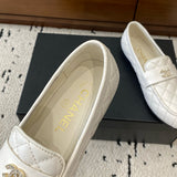 Women's White Lambskin Diamond-Quilted CC Buckle Loafers |G36646 X01000 0P193