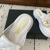 Women's Chain-Detail Diamond-Quilted Buckle Mule (White Calfskin) |G45474 X01000 10601