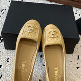 Women's Beige Lambskin Diamond-Quilted Flap Buckle CC Loafers |G36646 X01000 U5432