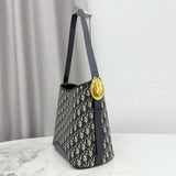 TMédaillon Bucket Bag, Blue Oblique Jacquard|M1532QTZQ_M928