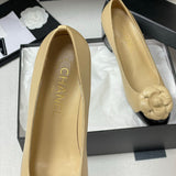 Women's Beige Lambskin or Calfskin Camellia Two-Tone Chunky Heel/Ballet Flats |G45494