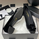 Women's Black Camellia Velvet and Leather Block Heel Pumps |G32913