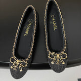 Women's Classic Ballet Flats, Black Lambskin and Patent Leather Combination, with Gold Chain Details |G46663
