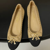 Women's Beige Lambskin Chain-Detailed Two-Tone Bow Ballet Flats |G46663