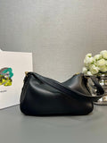 Black Medium Leather Shoulder Bag |1BC229_2CYS_F0002_V_LVM