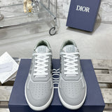 B27 Men's Low-Top Sneakers in Grey Smooth Cowhide Leather with Toned-Down CD Diamond Canvas Accents |3SN272ZPP_H865