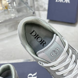 B27 Men's Low-Top Sneakers in Grey Smooth Cowhide Leather with Toned-Down CD Diamond Canvas Accents |3SN272ZPP_H865