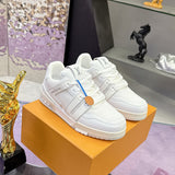 Couple's TRAINER Sneakers in White Grained Calfskin (Women's)| 1ACP1Q
